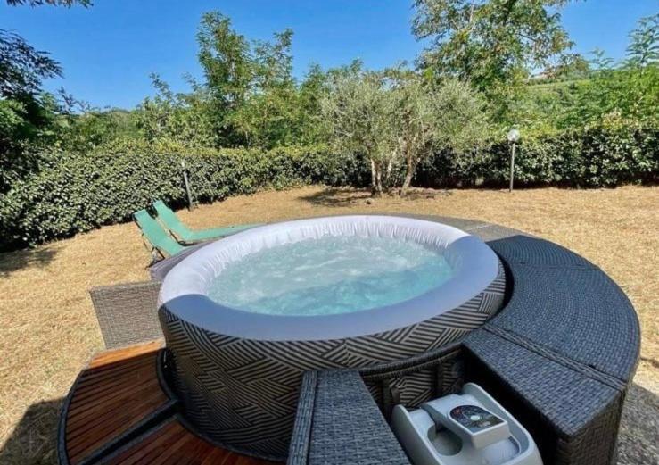 Апартаменти Rustico Jacuzzi & Wine La Collina Екстер'єр фото